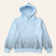 Hellblauer Hoodie mit Leopardenmuster von Santana Vega, Vorderansicht